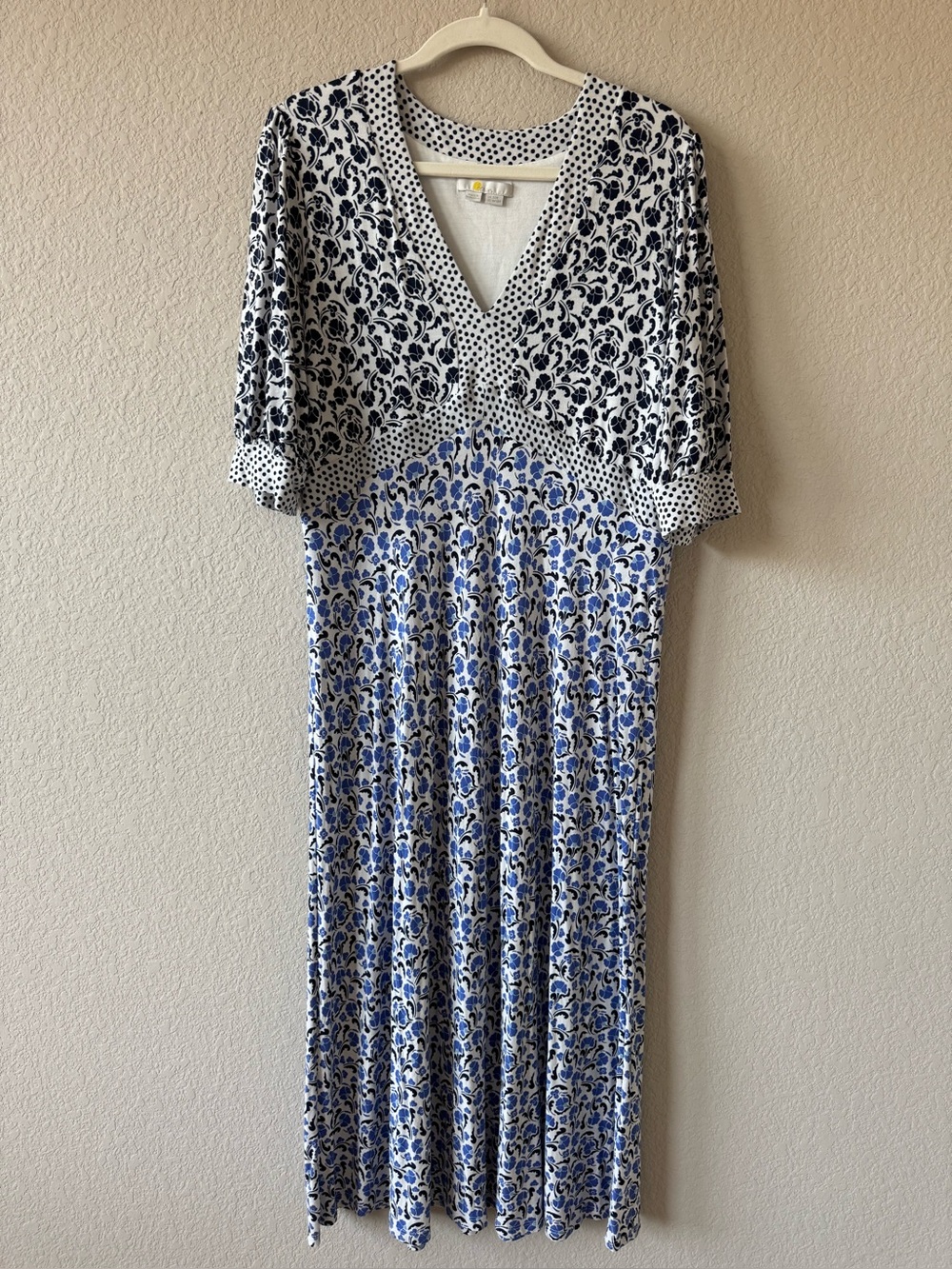 Boden Blue and White Floral V‑Neck Midi Dress Empire Waist 16/18 - Picture 2 of 9